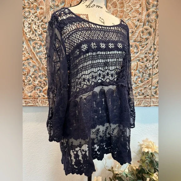 Chico’s Navy Blue Crochet & Lace Blouse- size 2 (L) - Picture 3 of 14